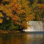 Upper Tahquamenon Falls in Autumn 6